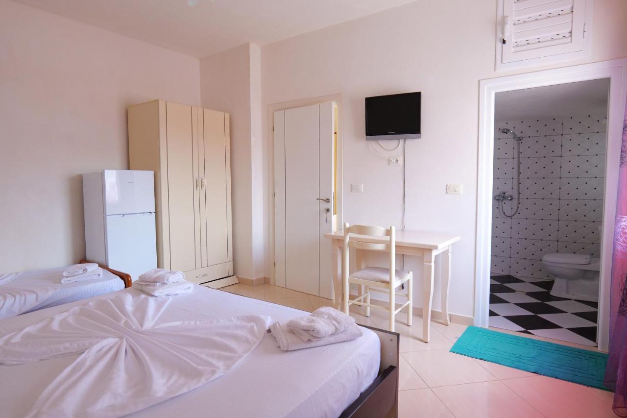 Vila Fredi Ksamil Bagian luar foto