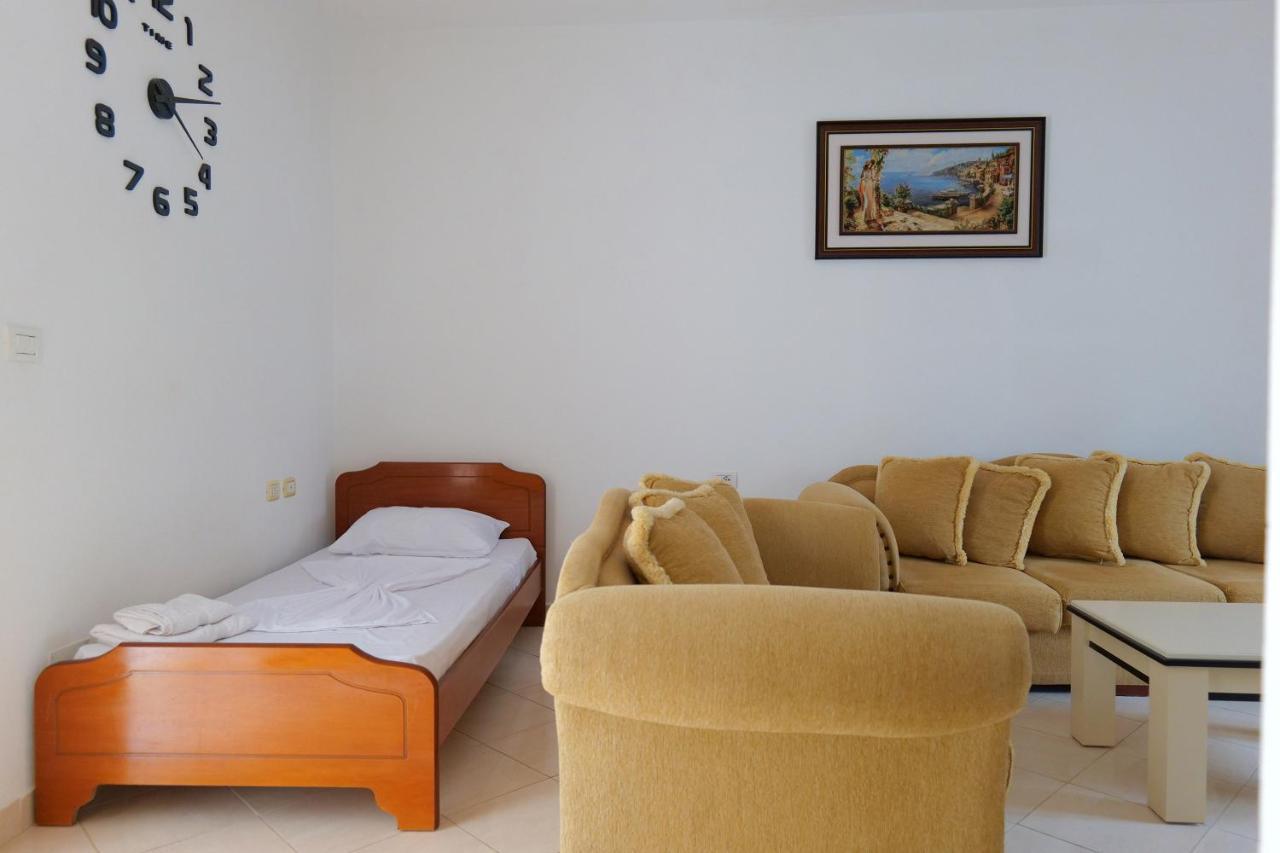 Vila Fredi Ksamil Bagian luar foto