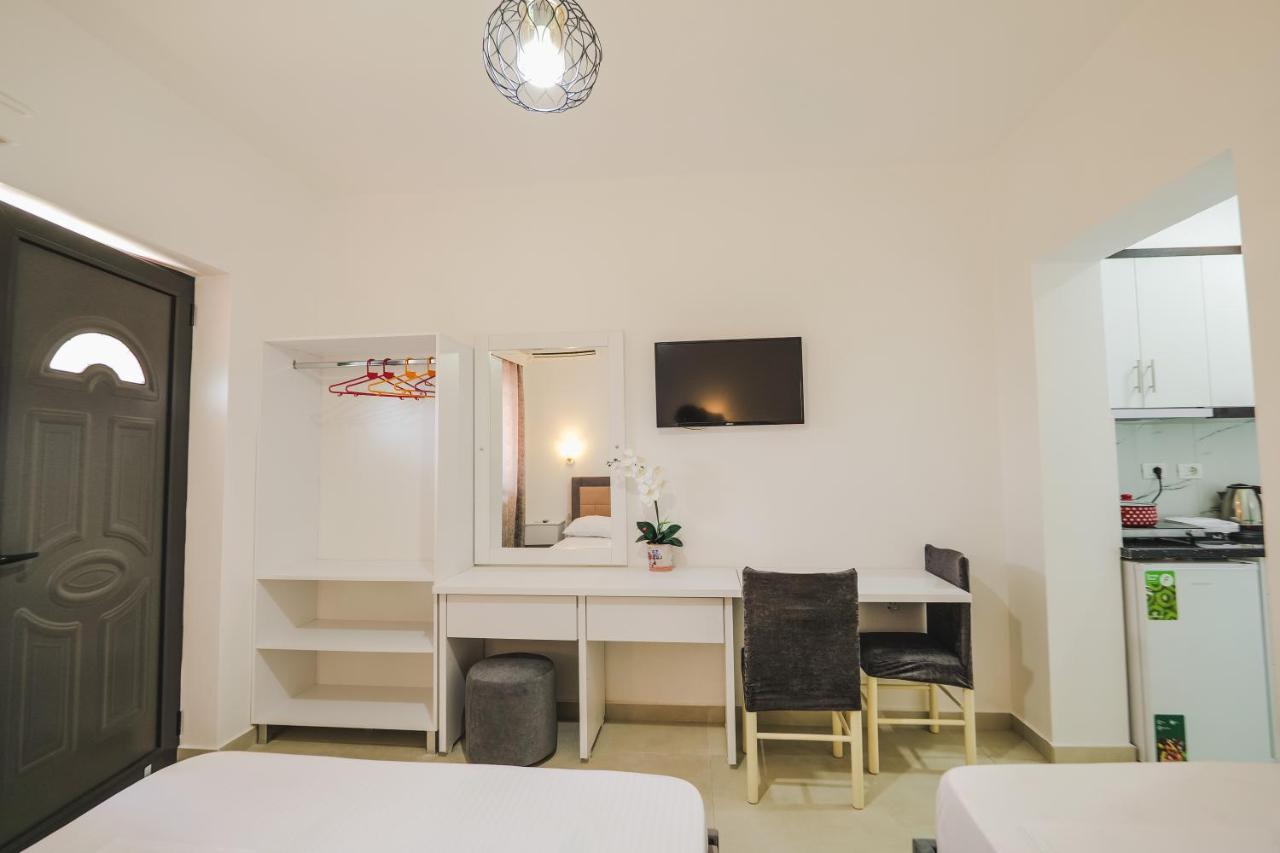 Vila Fredi Ksamil Bagian luar foto