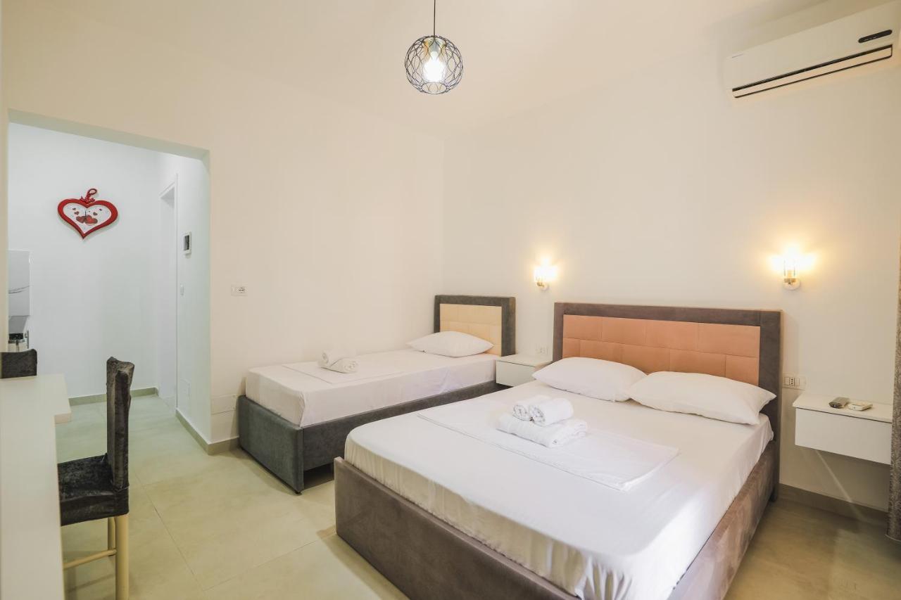 Vila Fredi Ksamil Bagian luar foto